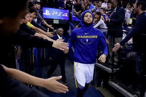 stephen curry tunnel walk